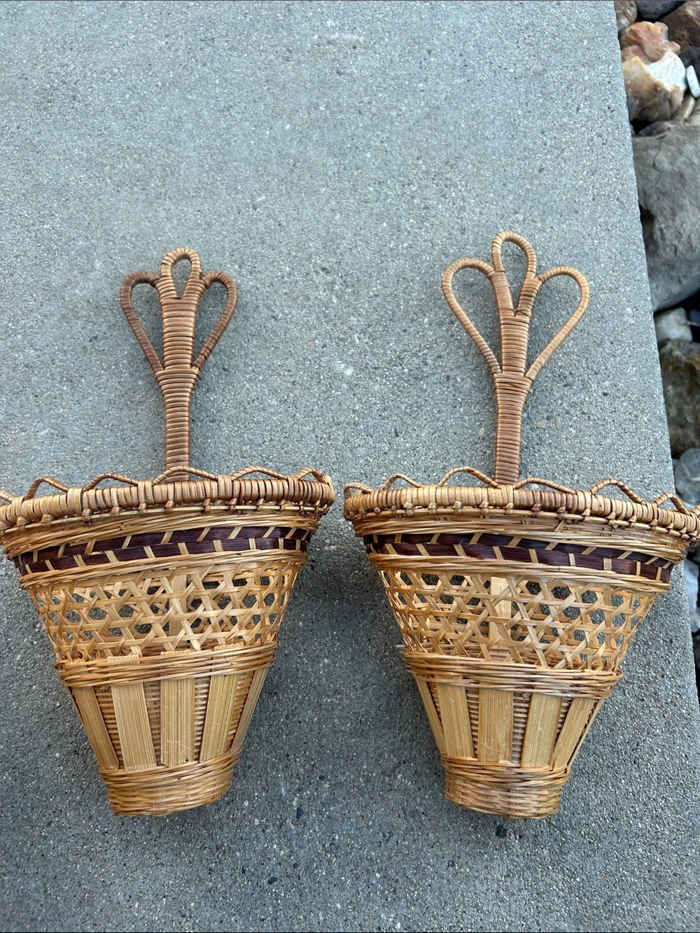 VTG Wall Pocket Woven Hanging Basket Canning beautiful